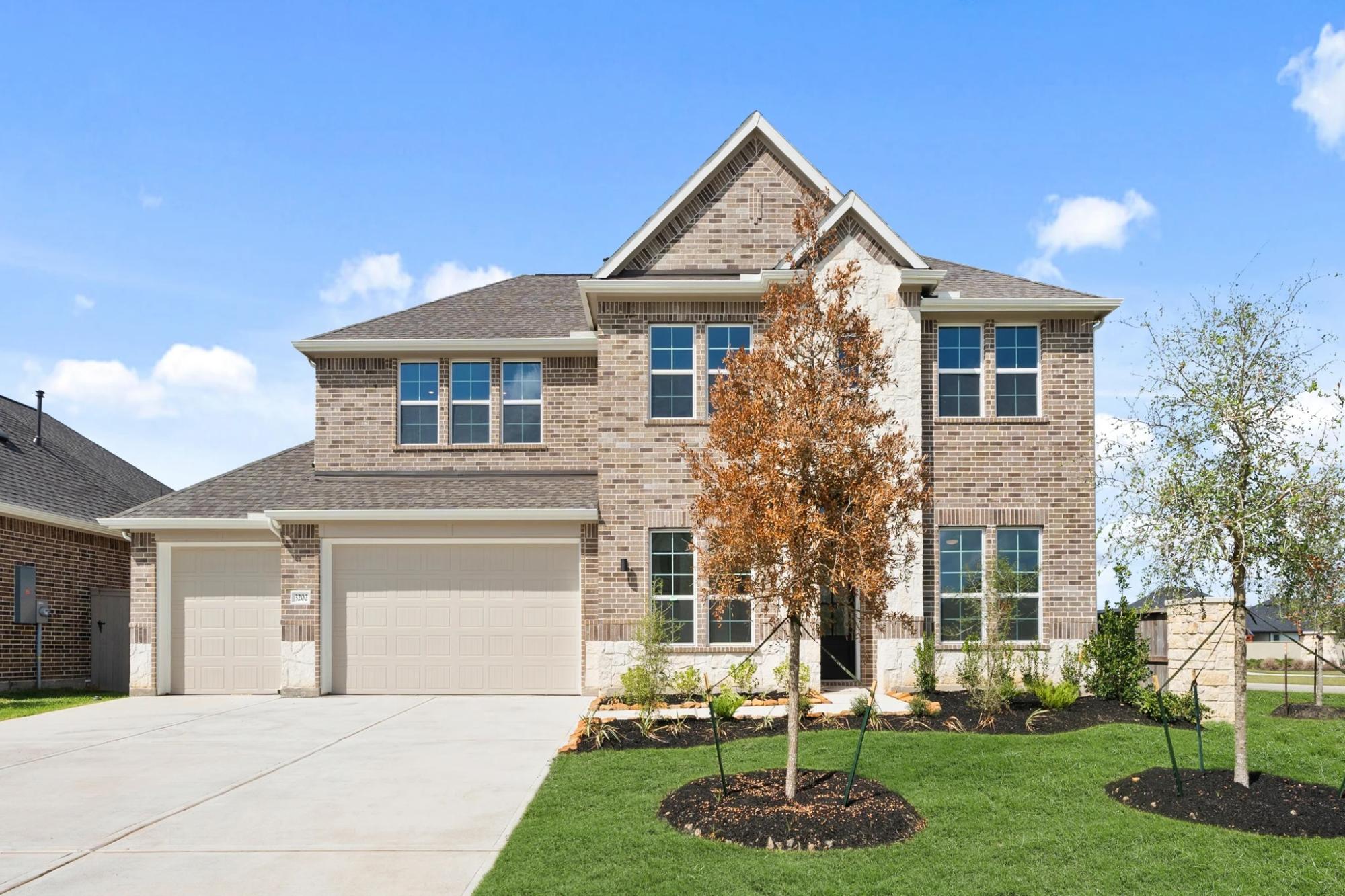 3202 Palm Heights St